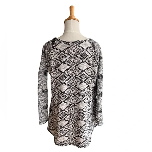 Aztec Fringe Sweater - Picture 2 of 3